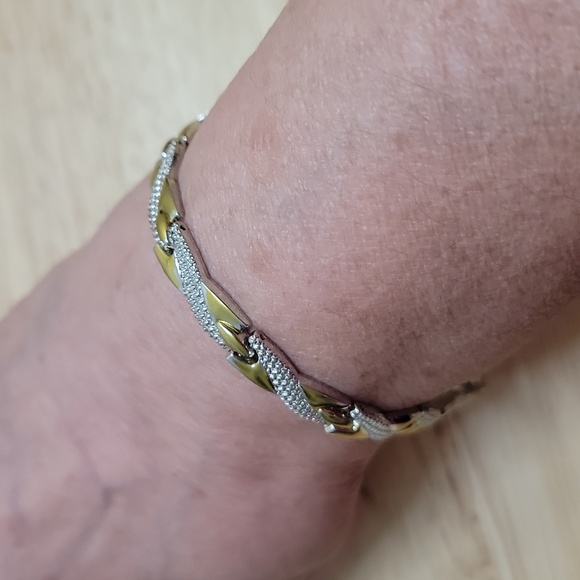 Snake Print Textured Design Bracelet Magnetic Dot Decoration Titanium Steel 8" - Picture 4 of 10